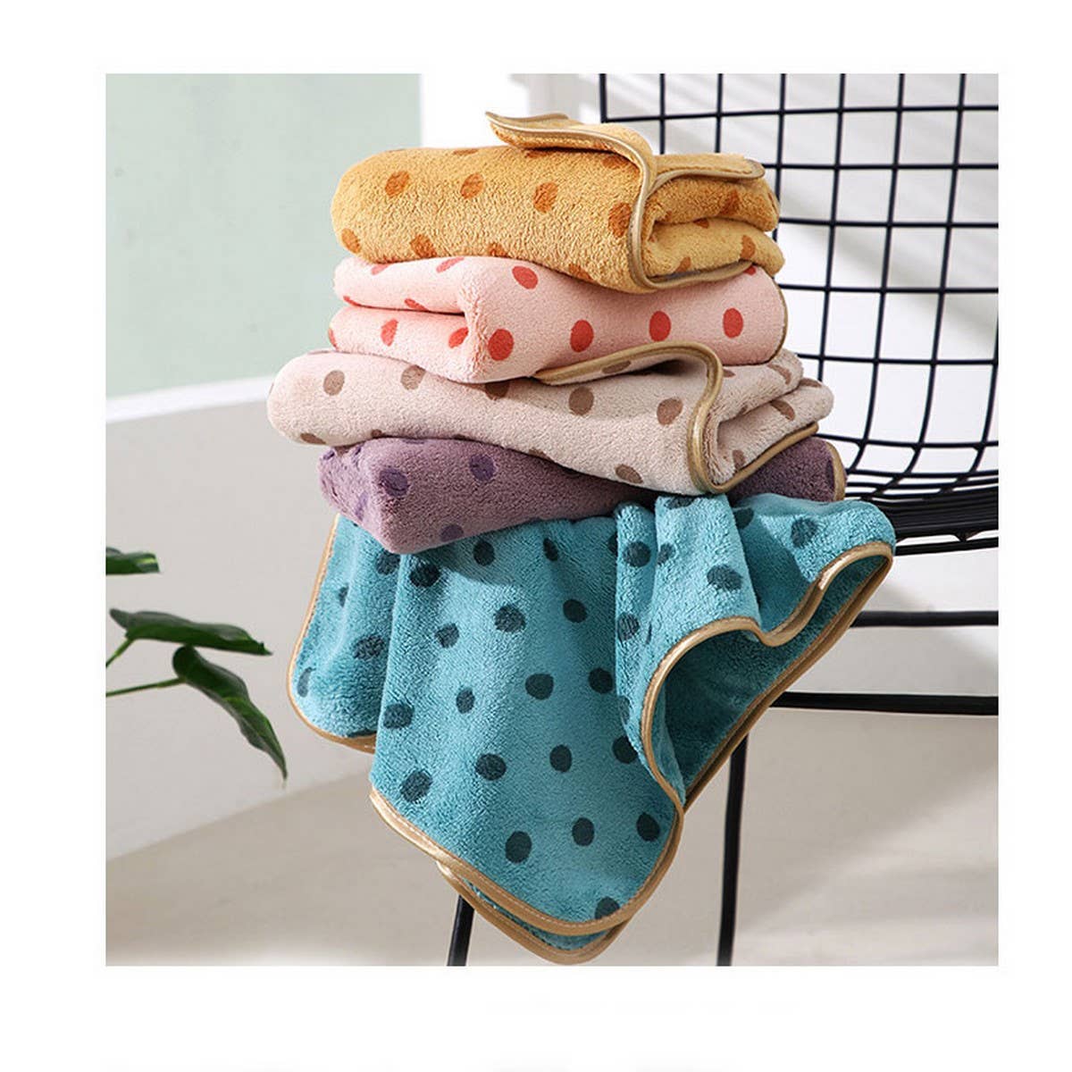 ACCITY - Wholesale Bath Towel - CORAL FLEECE POLKA DOT ABSORBENT FACE TOWEL_CWMM22675