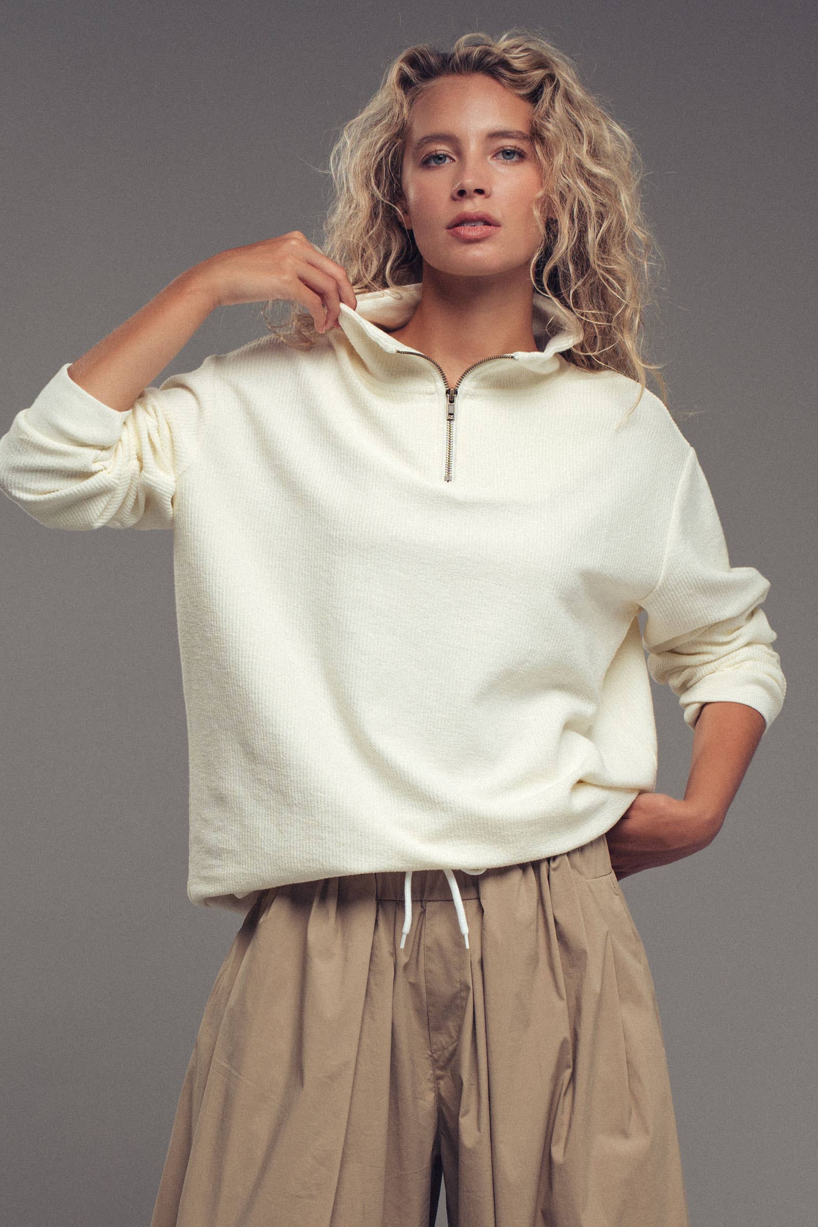 Urban Daizy - Wholesale Sweatshirt - Women's - Vintage Washed Quarter Zip Ribbed Sweatshirt10