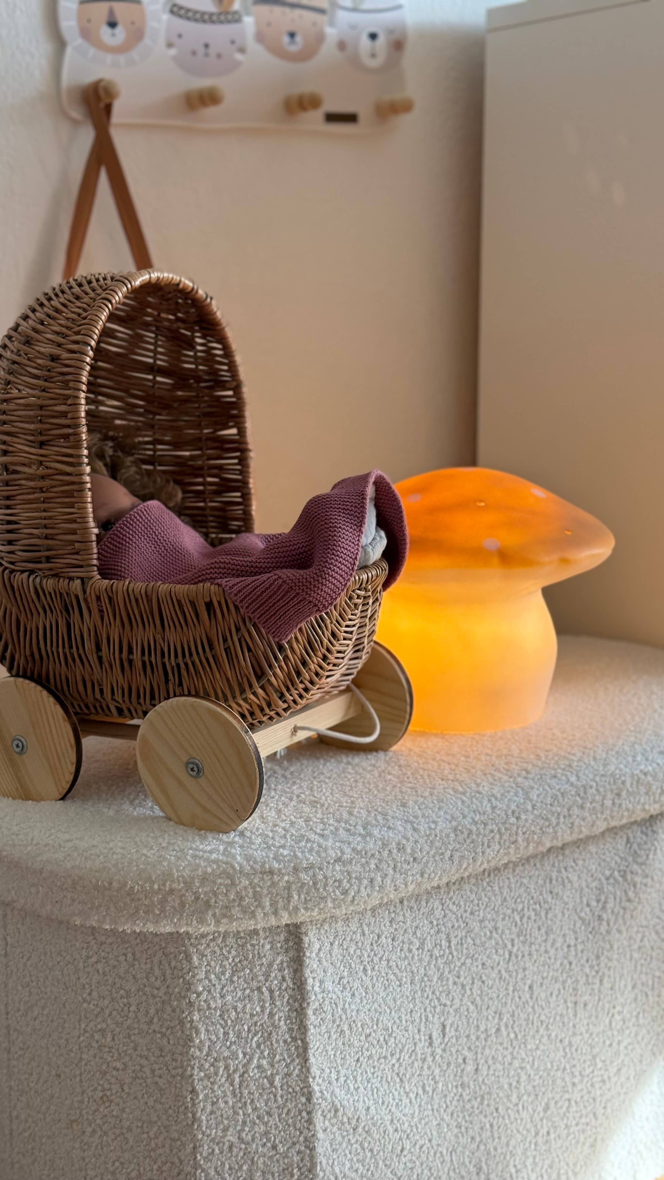 Egmont - Wholesale Figurine Lamp - Large Gold Mushroom Lamp with Plug9