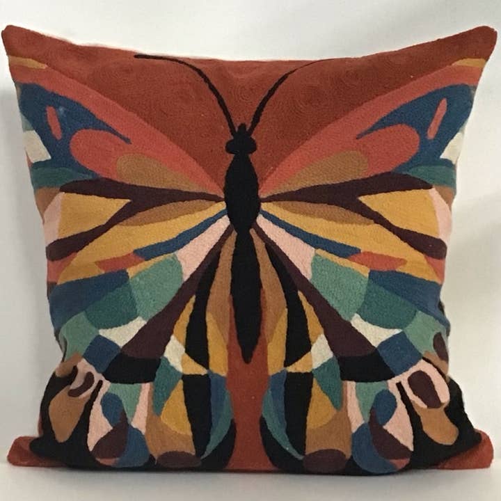 Coussin Chaînette 18" Art Nouveau Papillon pour la vente par natural habitat