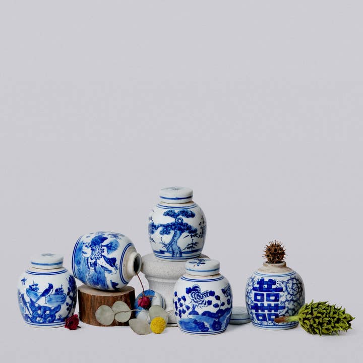 Cobalt Guild - Wholesale Decorative Jar - Blue and White Porcelain Mini Peony Floral Round Jar