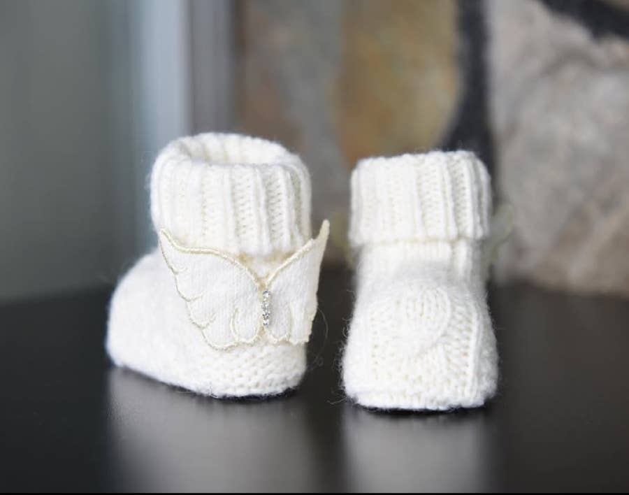 Nipperland - Wholesale Booties - Baby - Cream Knit Baby Booties with Angel Wing Accents – 0-6 Months