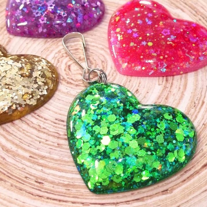 Portachiavi a cuore in resina per la vendita all'ingrosso da parte di Shin&A