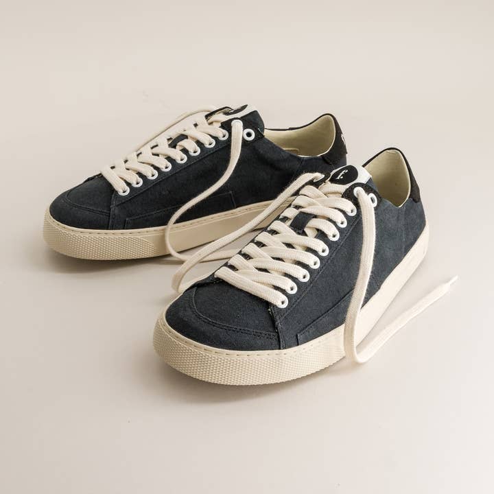 Toile Noire Pêche for wholesale by Fleeters