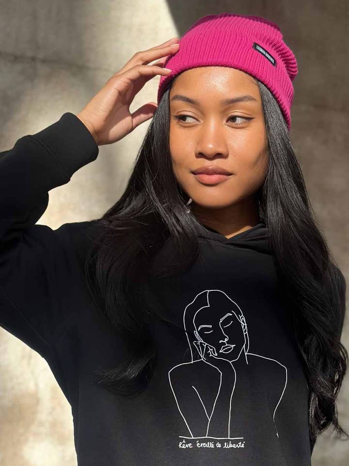 CAPPELLO FUCSIA IN COTONE BIOLOGICO per la vendita all'ingrosso da parte di Leonor Roversi