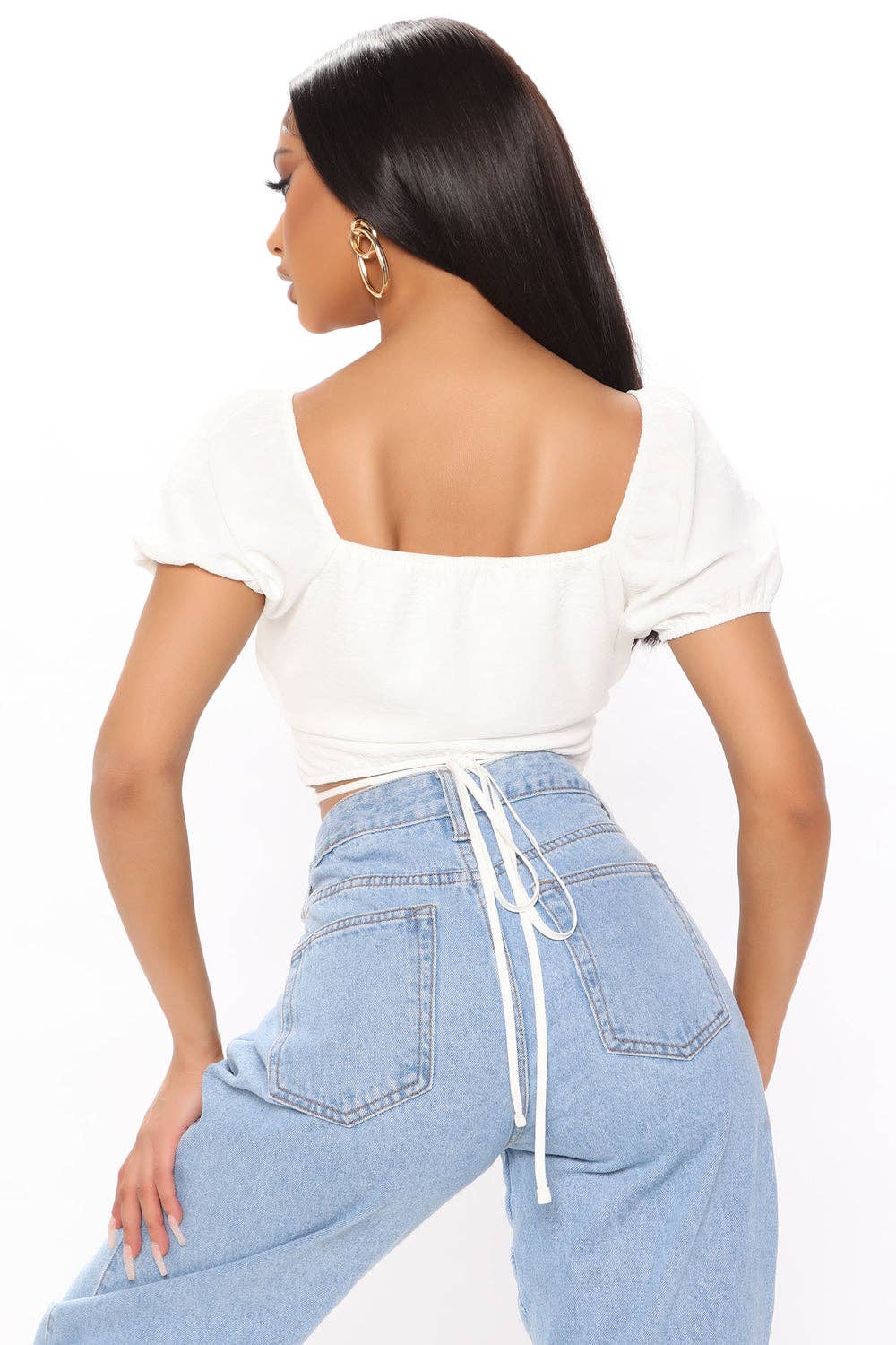 5besties inc - Vente Chemisier – femme - TOP COURT À MANCHES COURTES AVEC DÉCOUPE ET NŒUD14