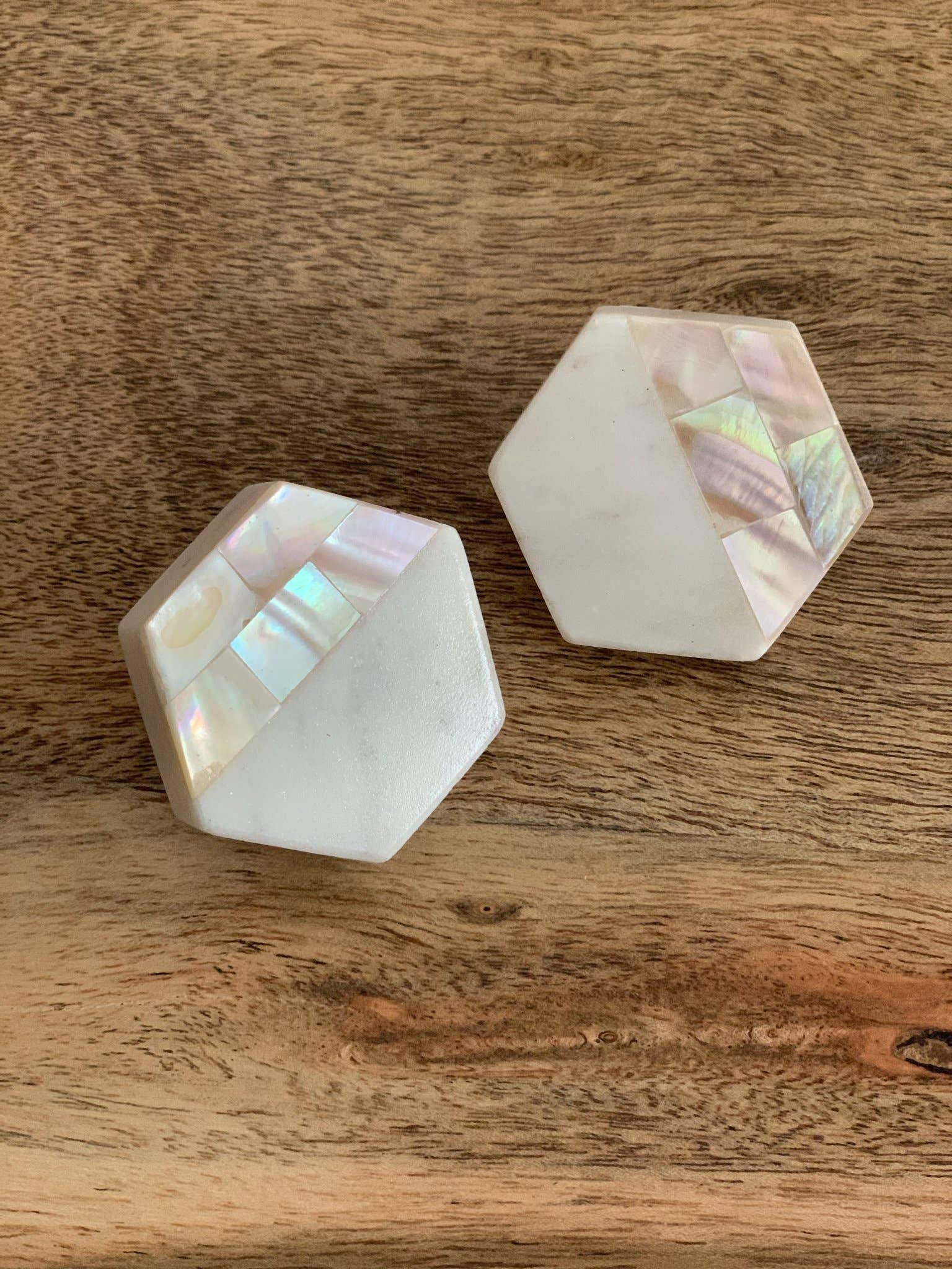 Delmar Decor – Engroshandel Knap/træk – Abolone Shell og sten drejeknapper og trækker2