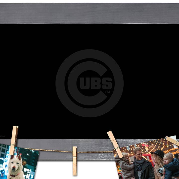 Chicago Cubs Tableau Noir avec Cadre et Pinces à Linge pour la vente par Fan Creations