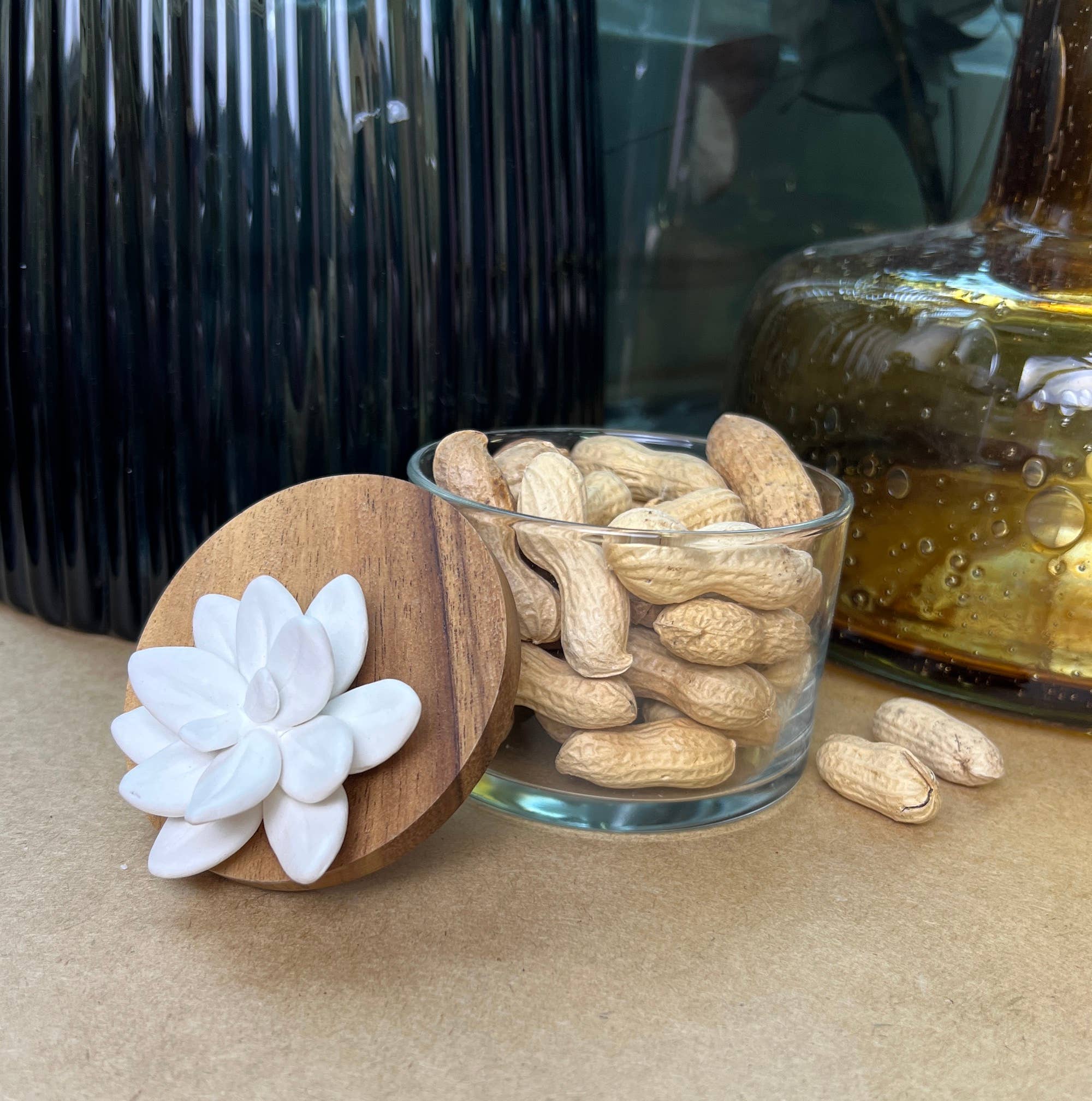 Anoq – Großhandel Dekogläser – Glas-, Holz- und Porzellan-Dose – Lotus Box S7