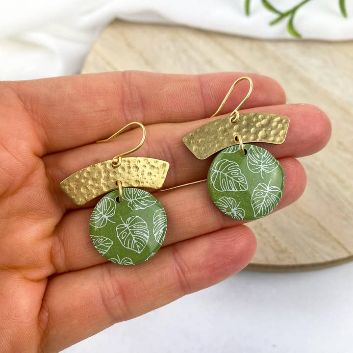 Light Shine - Wholesale Dangle Earrings - Monstera Leaf Dangle Earring | Green Spring Clay Drop |Plant23