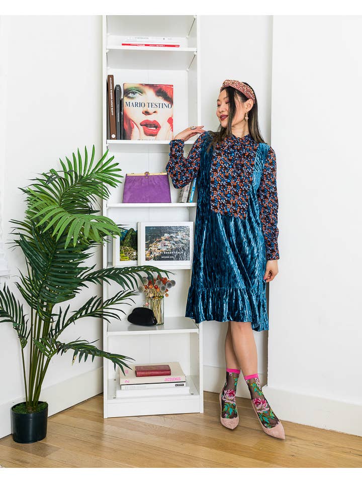 Sock Candy - Wholesale Socks - Women's - English Rose Black Sheer Crew Sock9