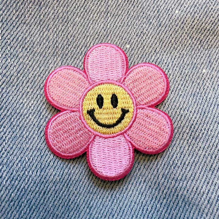 Wildflower + Co. - Wholesale Patch - Smiley Daisy Patch8