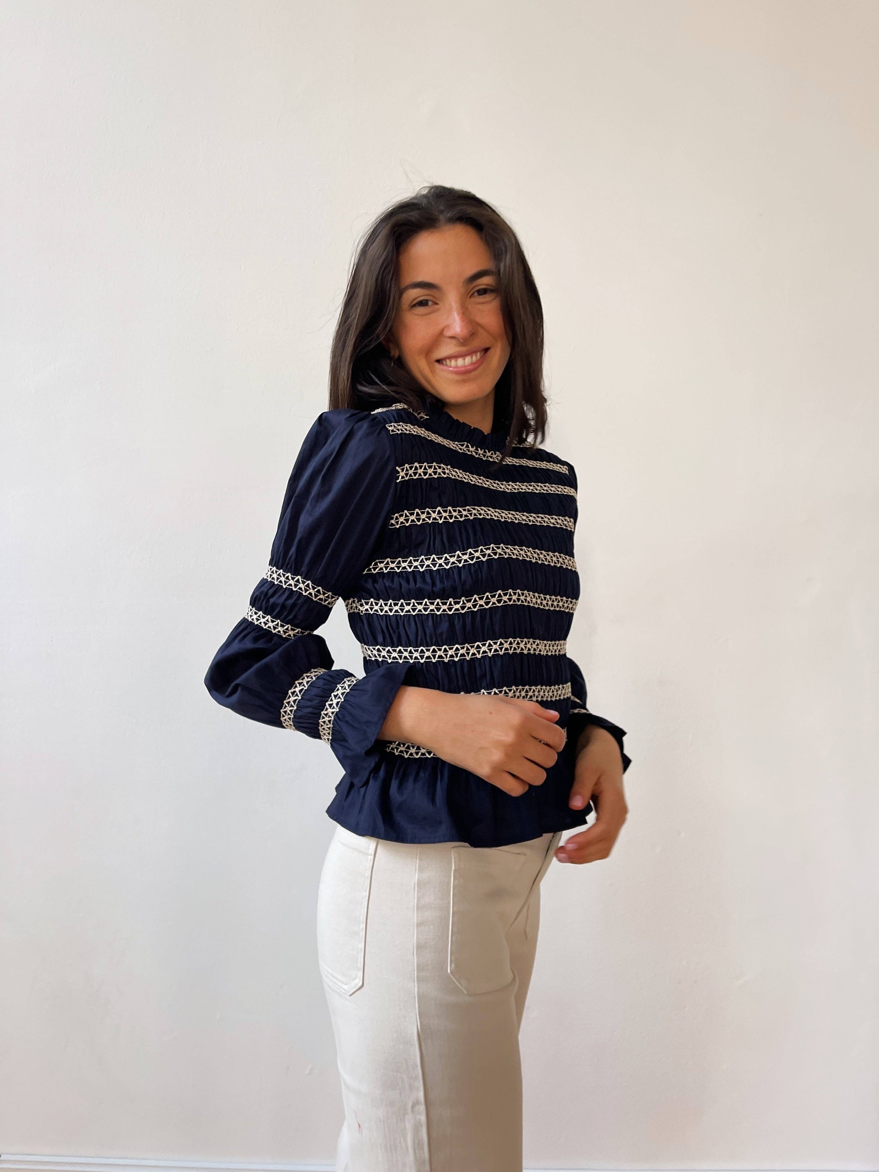 MindTraveler – wholesale Blouse – Women’s – Eloise Marino blouse3