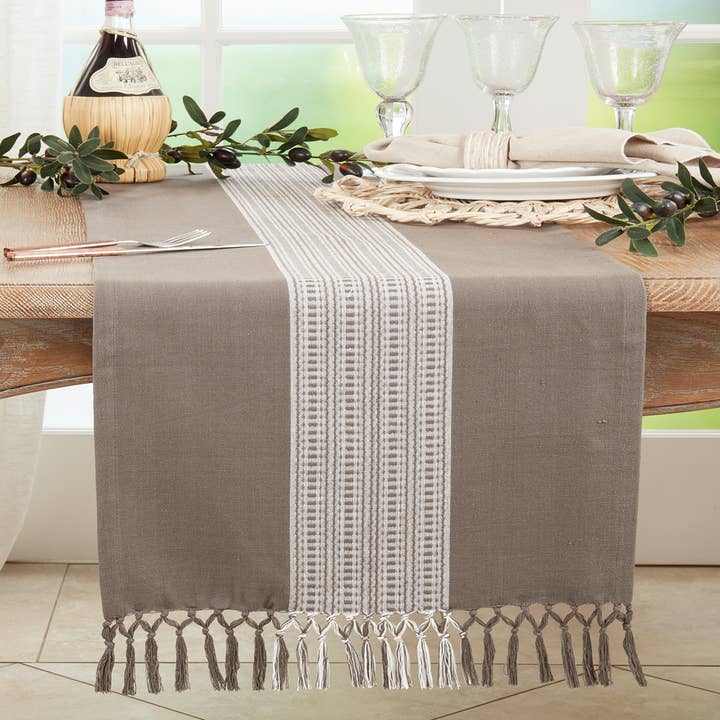 Runner da tavola in cotone a righe grigio 40,6 x 172" per la vendita all'ingrosso da parte di Fennco Styles