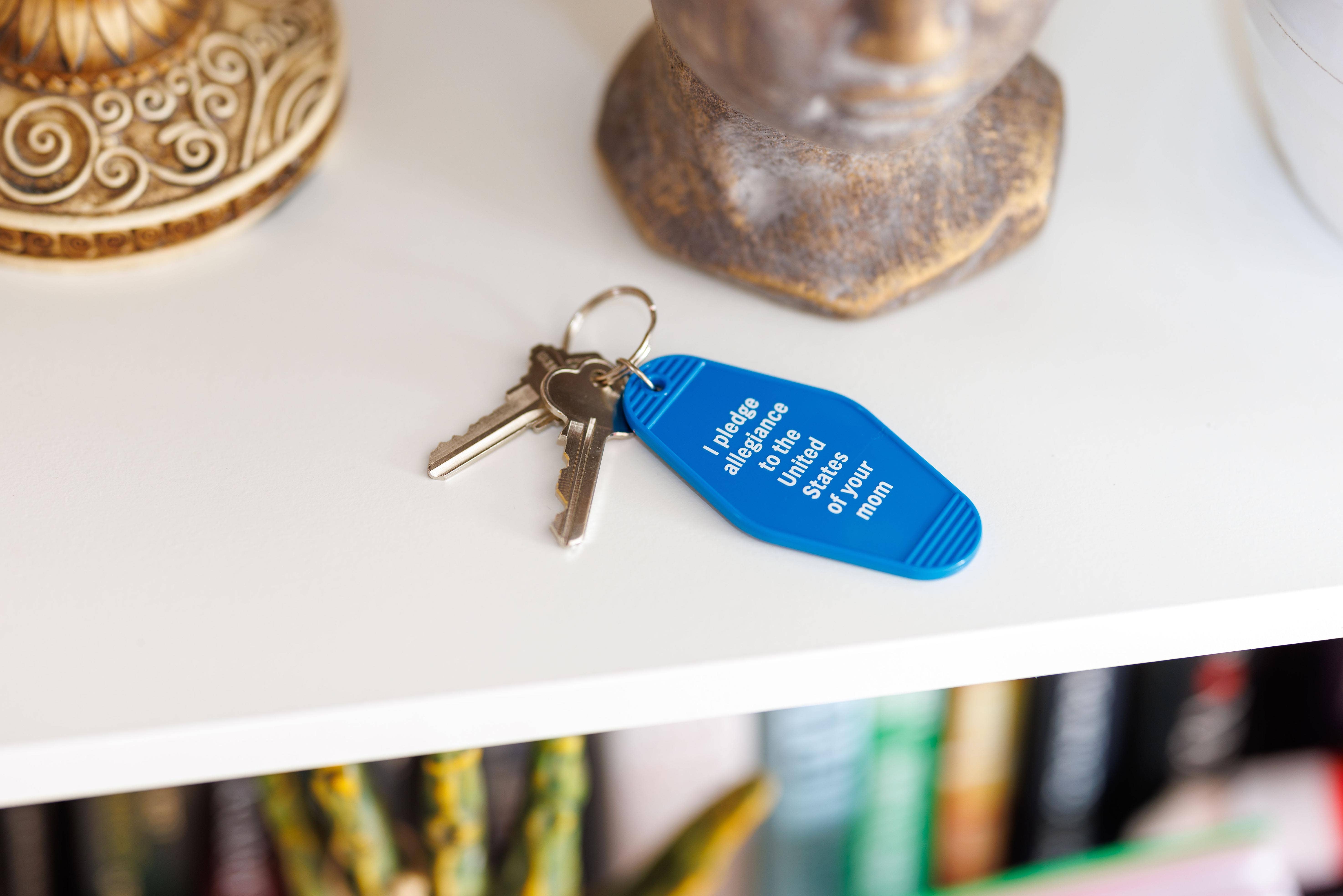 GetBullish - Wholesale Keychain - Women's - I Pledge Allegiance to Your Mom Motel Keychain in Blue6