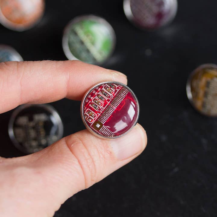 Pavlysh s.r.o. - Wholesale Lapel Pin/Button - Circuit board pin, 18mm silver9