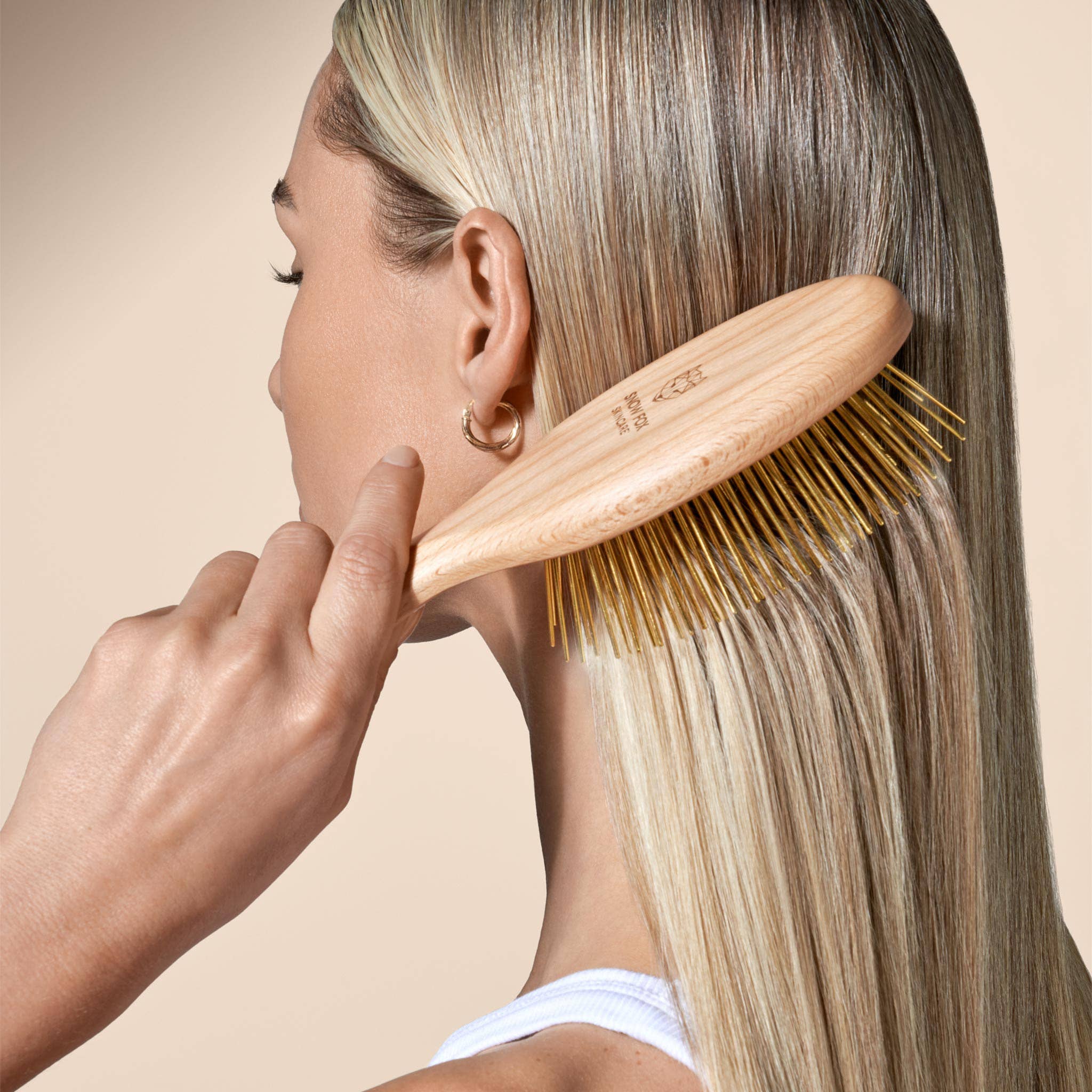 Wholesale Gua Sha Hair & Scalp Brush: Premium Wooden Edition for