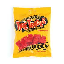 Gustaf's Tire Track Chews Fraise - FINLANDE (12 UNITÉS) pour la vente par Flavor Distribution