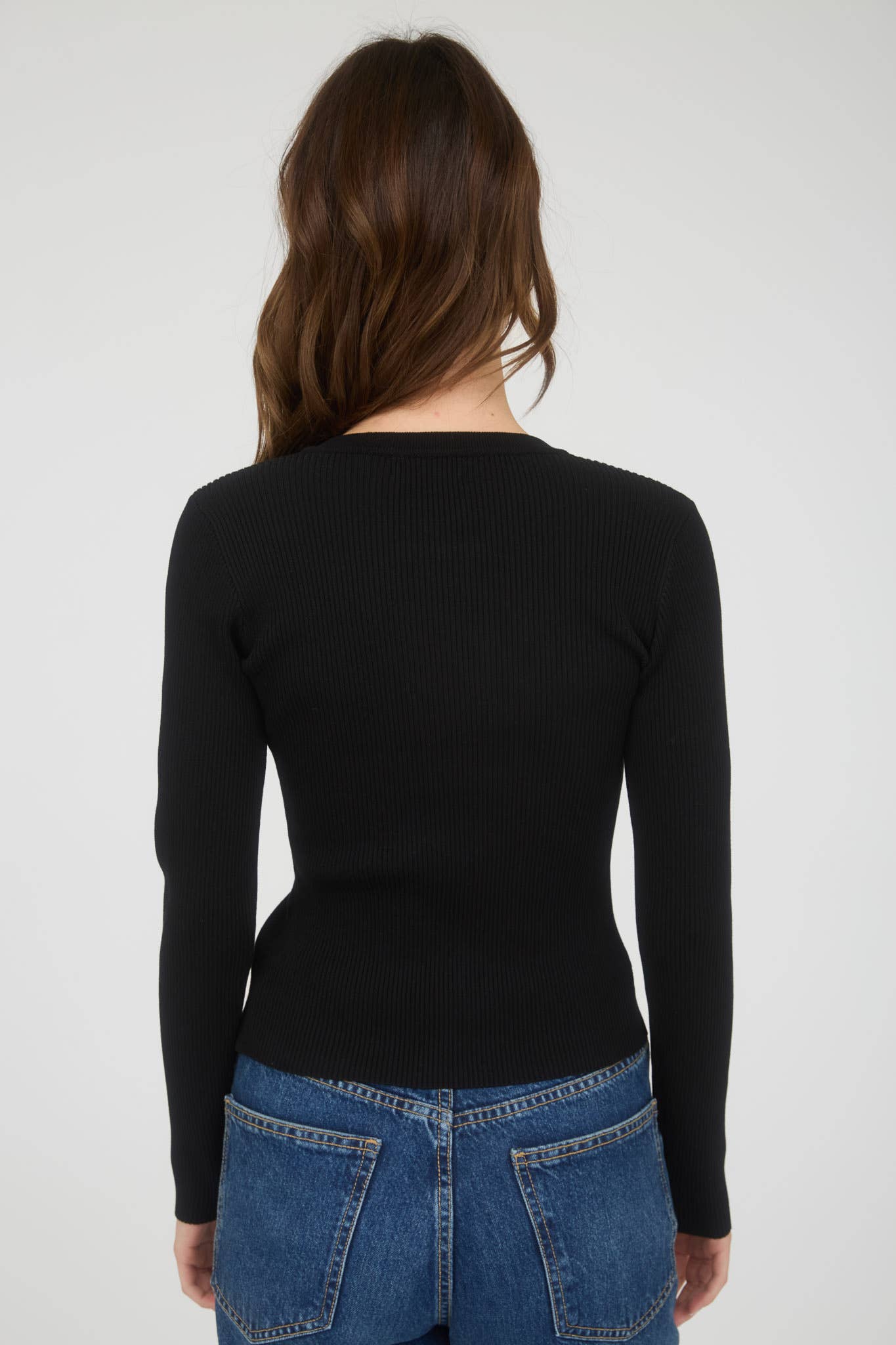 The Workshop Studio - Wholesale Cardigan - Women's - SNAP BUTTON DOWN ROUND NECK KNIT CARDIGAN1