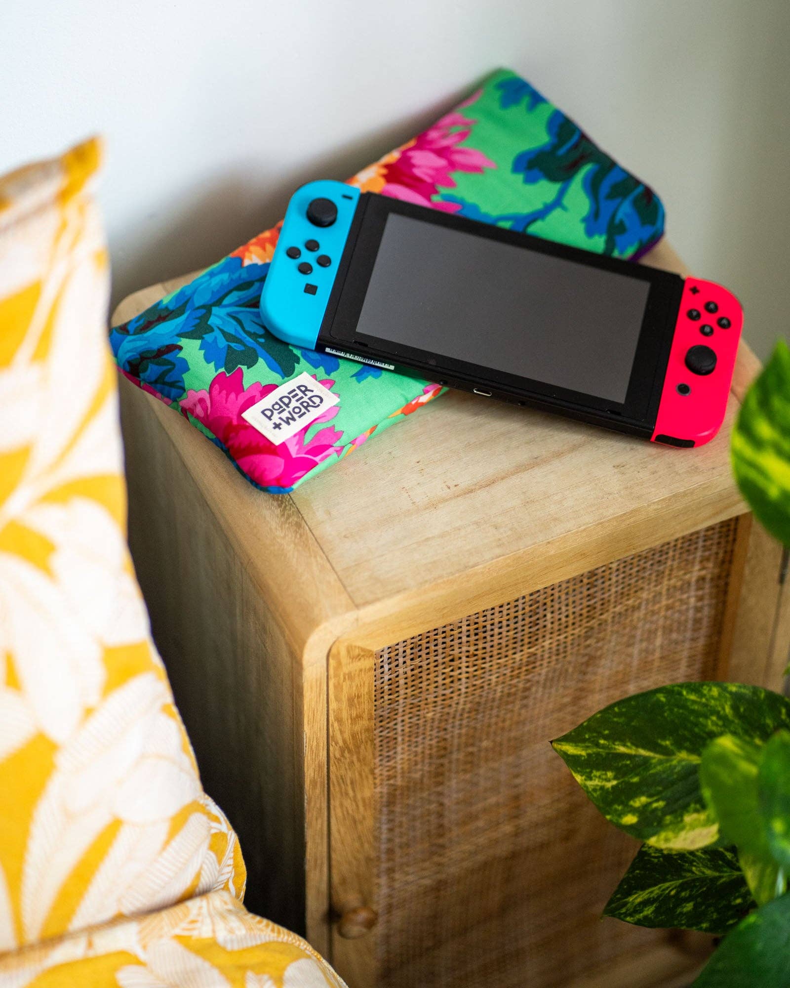 Paper and Word - Wholesale Laptop/Tablet Case - Women's - Poppy | Tech Sleeves6