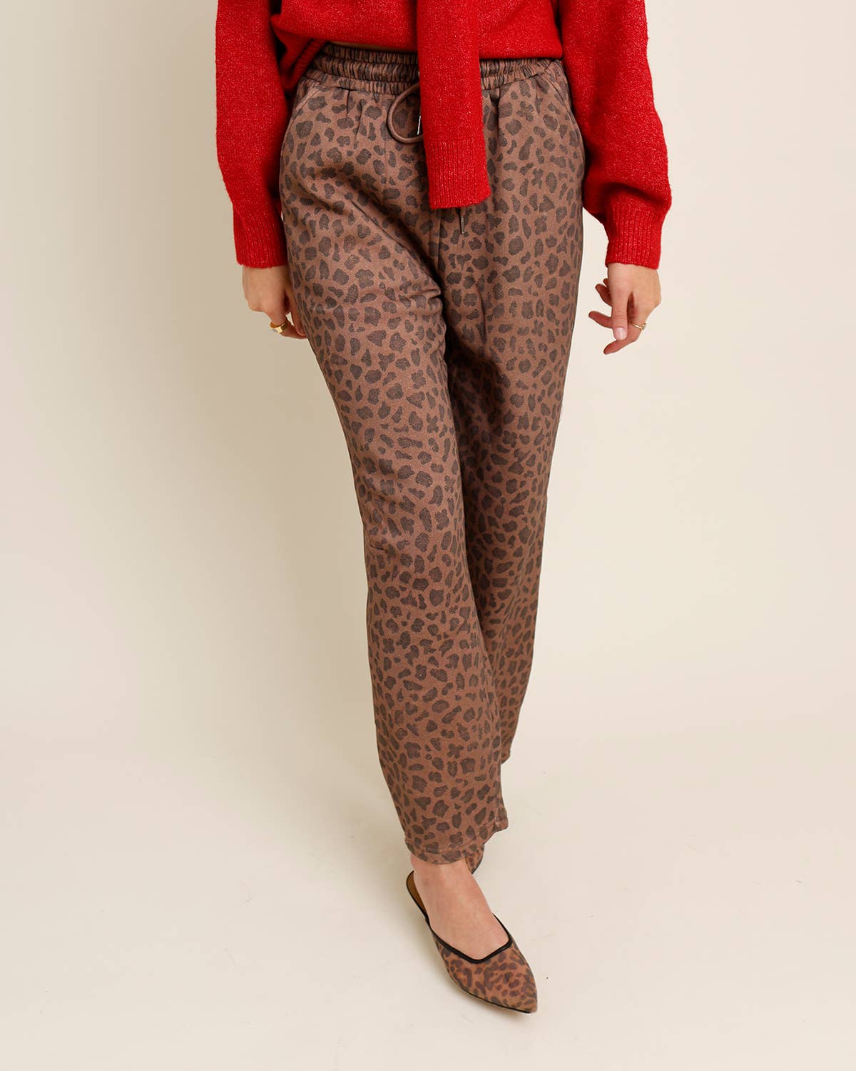 The Hip Eagle - Wholesale Lounge Sweatpants/Joggers - Women's - HIP LEANING INTO LEOPARD BARREL JOGGER2
