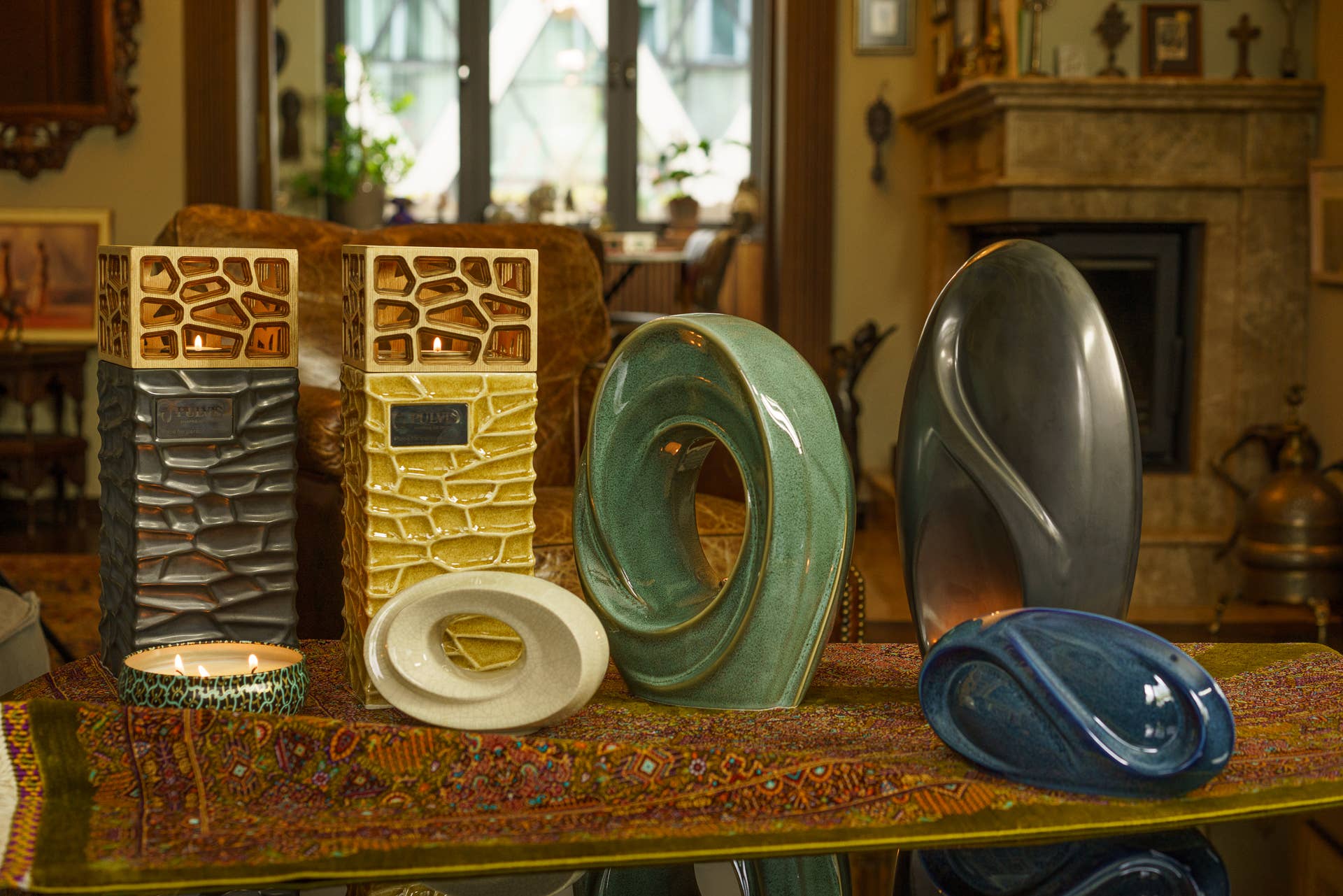 Pulvis Art Urns - Wholesale Urn - Cremation Urn "The Passage" - Large | Oily Green Melange7