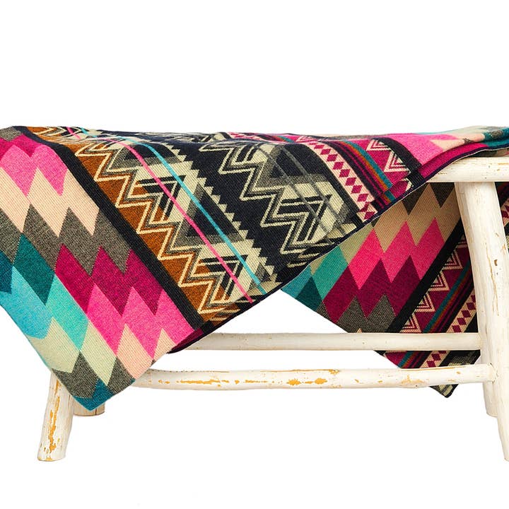 EcuaFina - Wholesale Throw blanket - Alpaca Native Blanket - Antisana Pink 200 X 210 cm 0