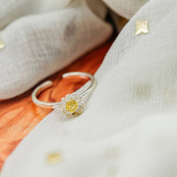 The Colourful Aura – wholesale Single stone/solitaire ring – Silver Sunflower Daisy Tiny Slim Adjustable Floral Stackable Ring4