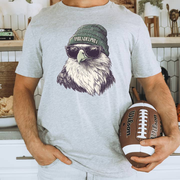 Uncommon Label - Wholesale T-Shirt (Graphic) - Men's - Philadelphia Eagles Beanie Adult Graphic Tee
