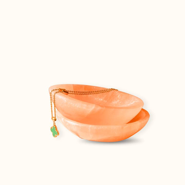 Selenite Oval Bowl for wholesale by ANAS CRYSTALCARE BV