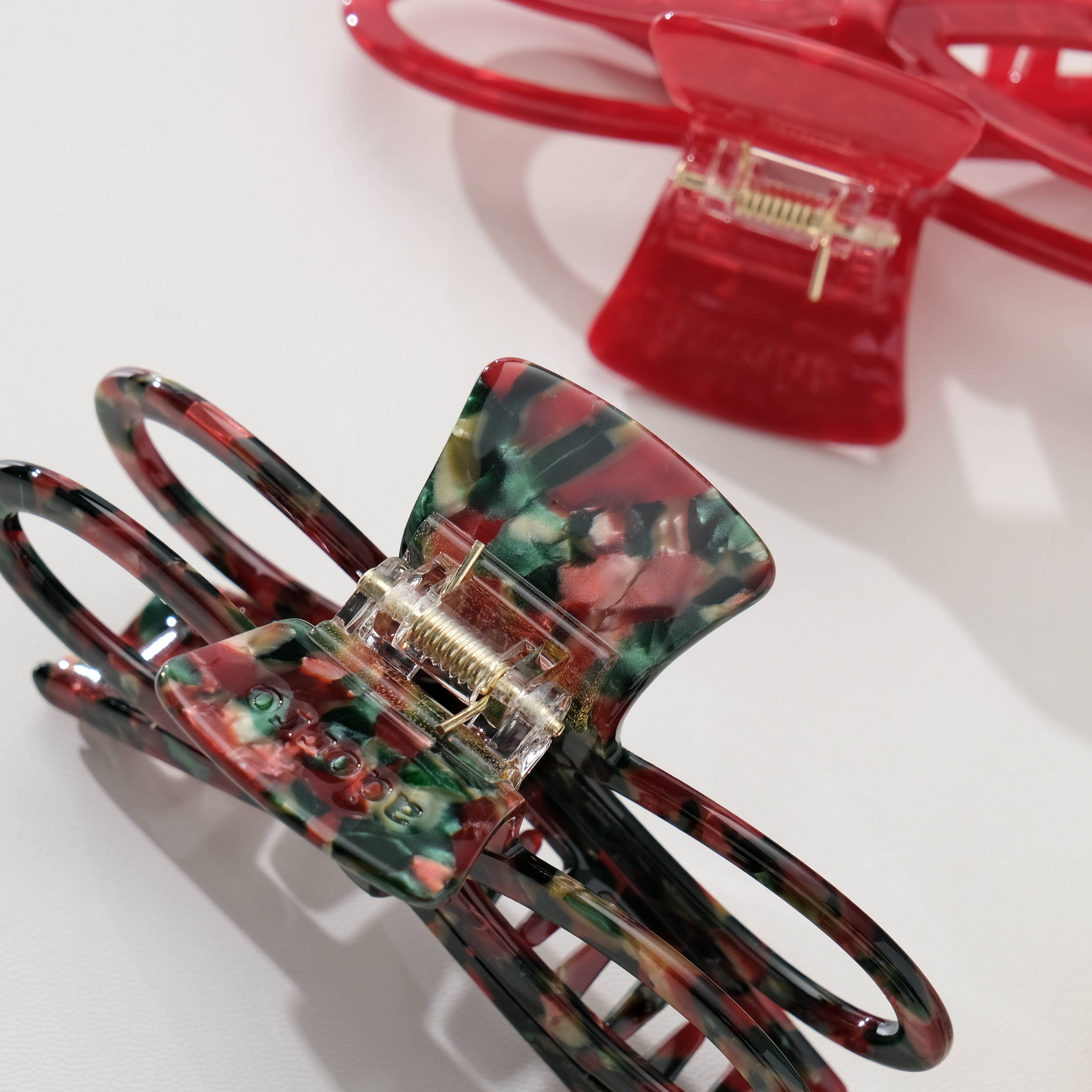 Assorted Remi Vintage Holiday | Wide Bow Claw Clip for wholesale on Faire2