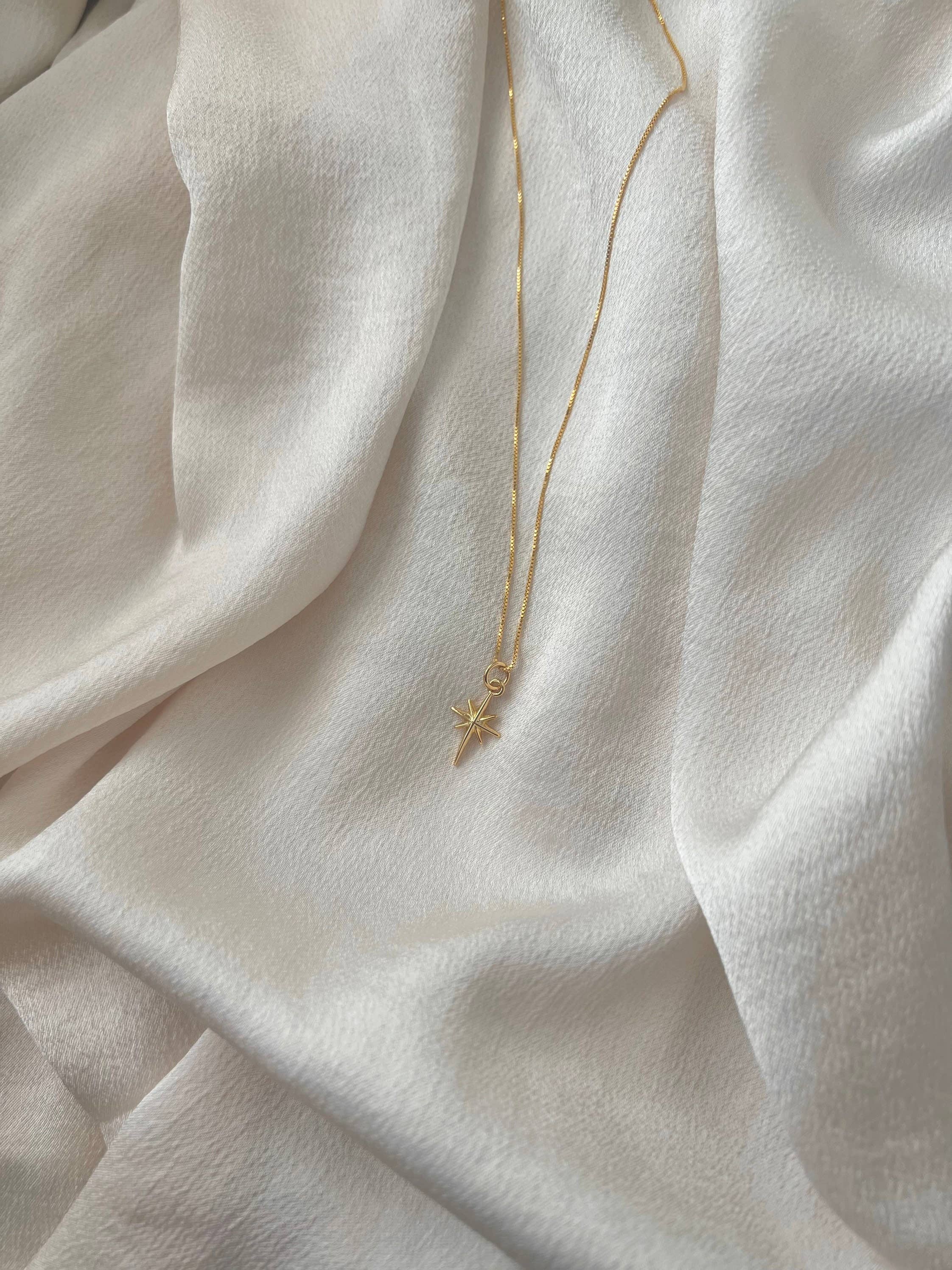 terracottaandsun – wholesale Hänge-/berlockhalsband – Dainty stjärna hänge halsband - 18k guld & 925 Sterling3