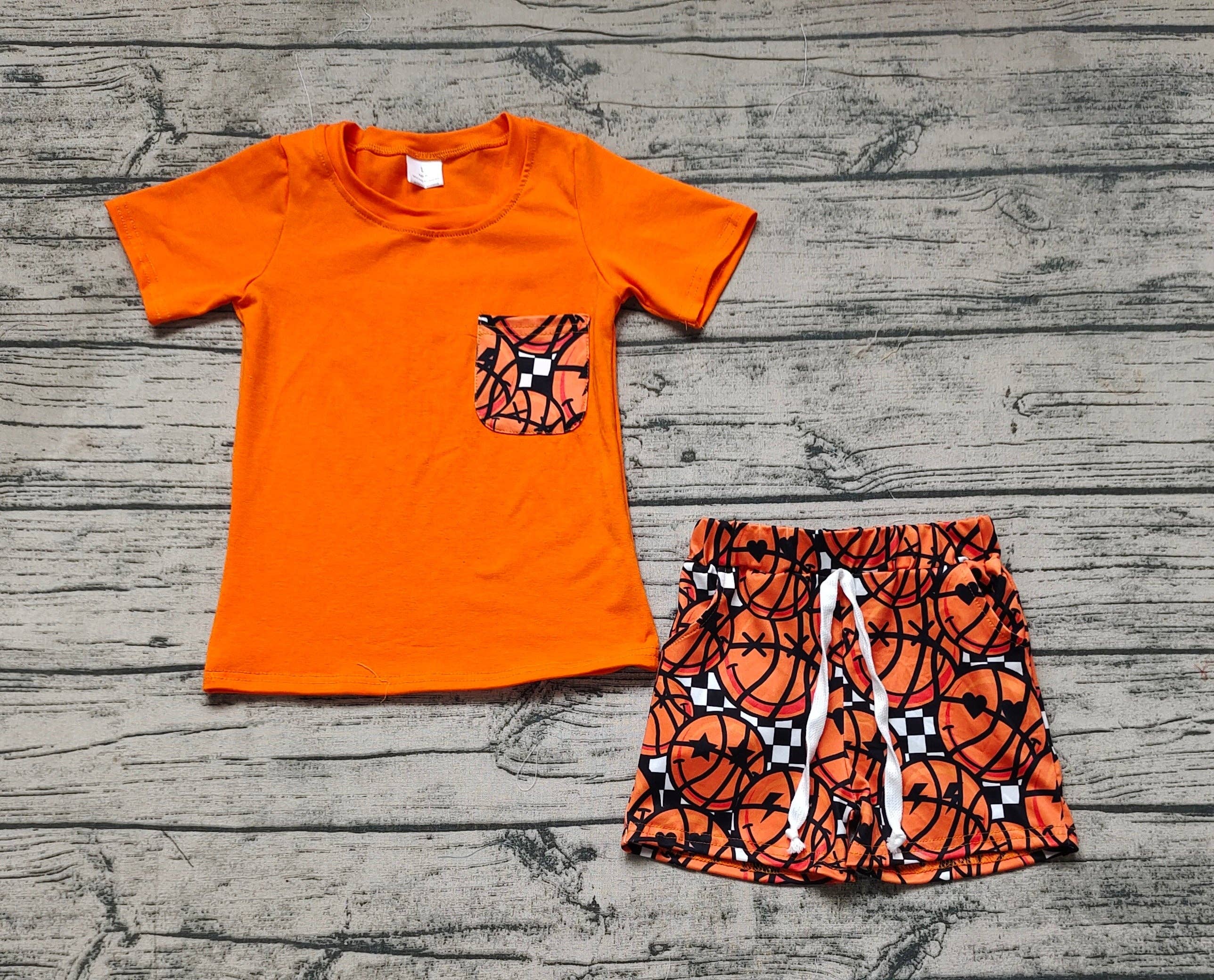 Aier Wholesale - Vente Ensemble haut et short – enfant - Ensembles de vêtements à chemise à poche orange pour bébés garçons1