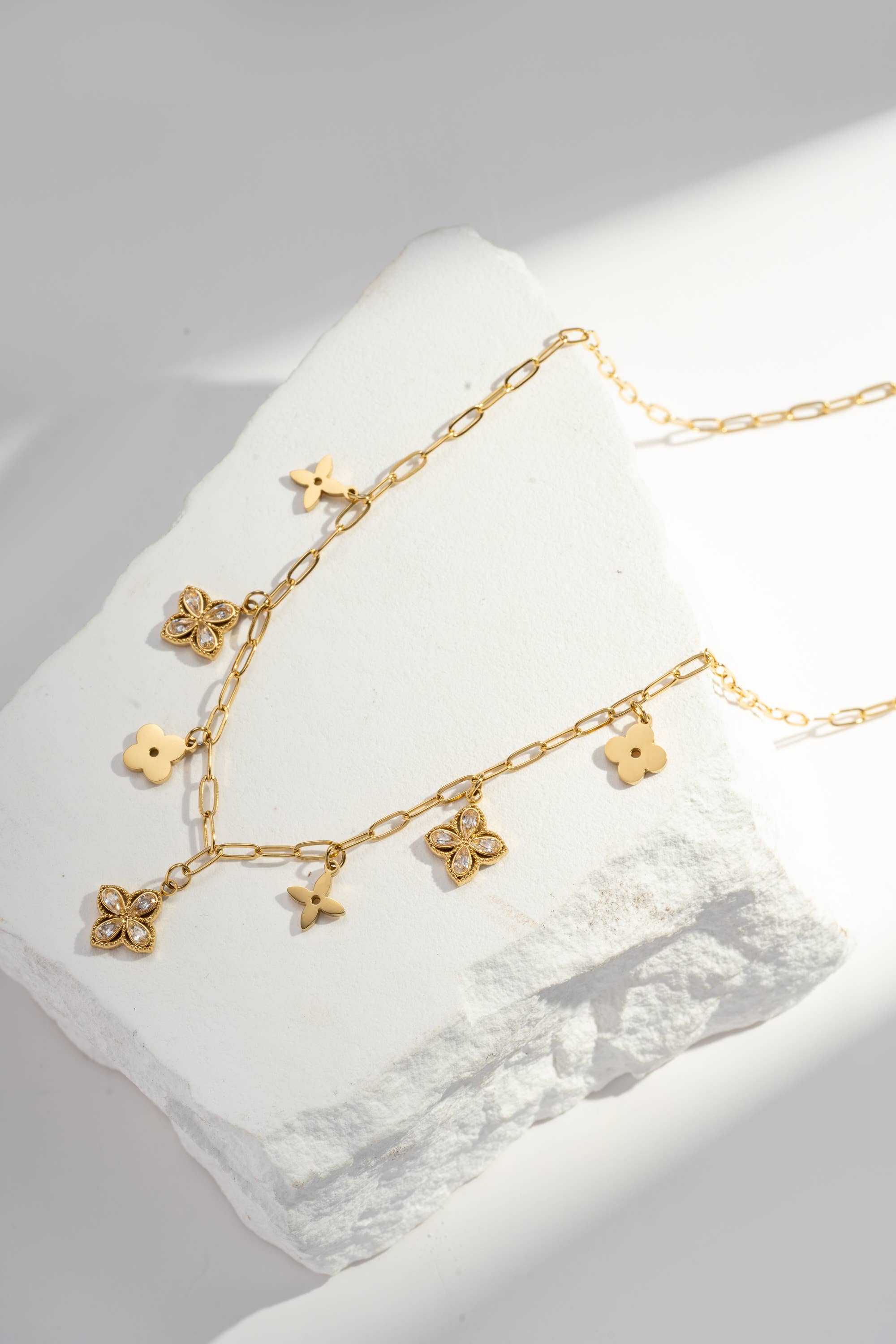 COSMOS - Wholesale Pendant/Charm Necklace - Charm Necklace with Crystal & Gold-Plated Steel Flower Charms0