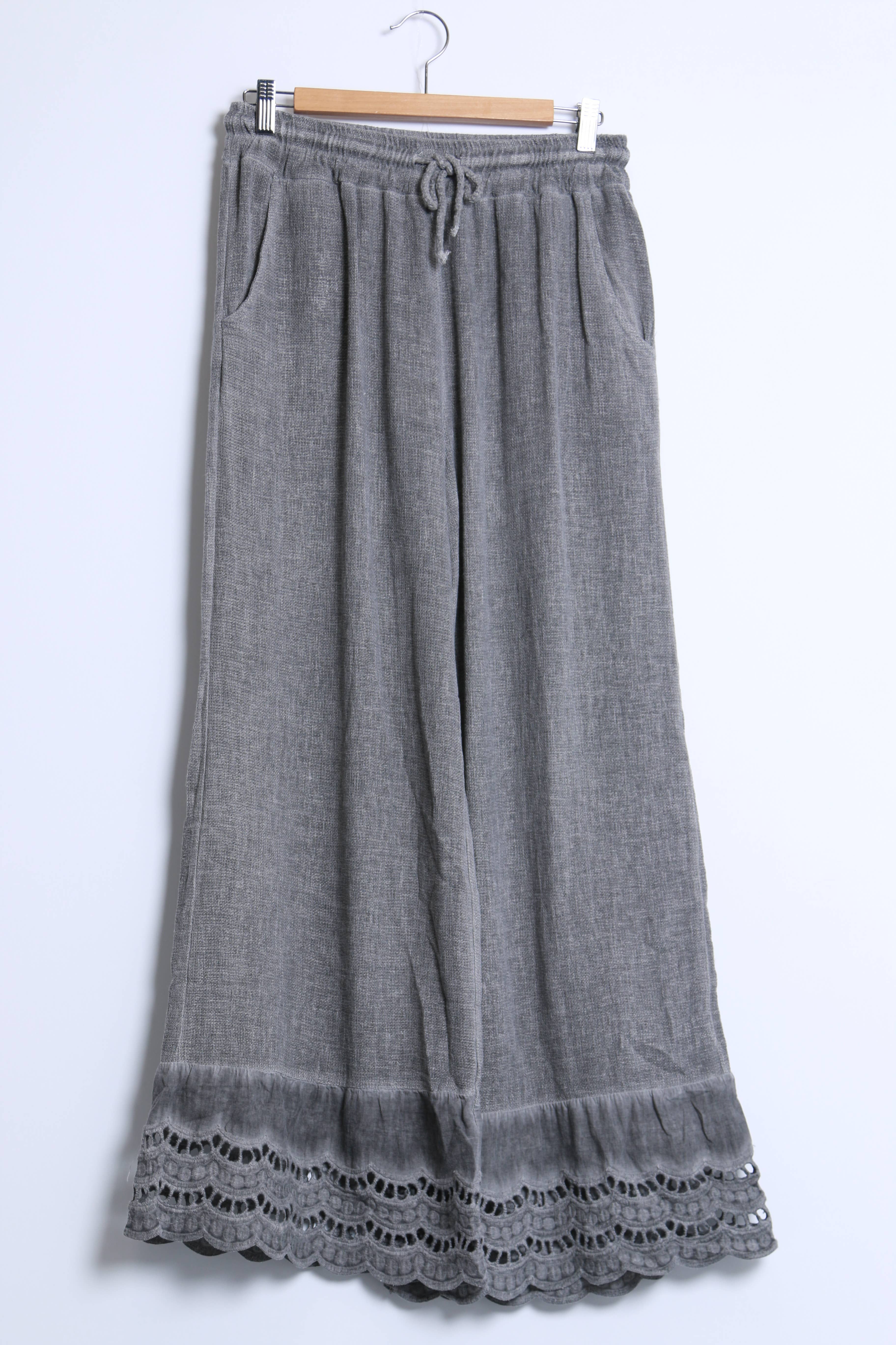 Shyloh - Wholesale Pants - Women's - Embroidered pants 2060327