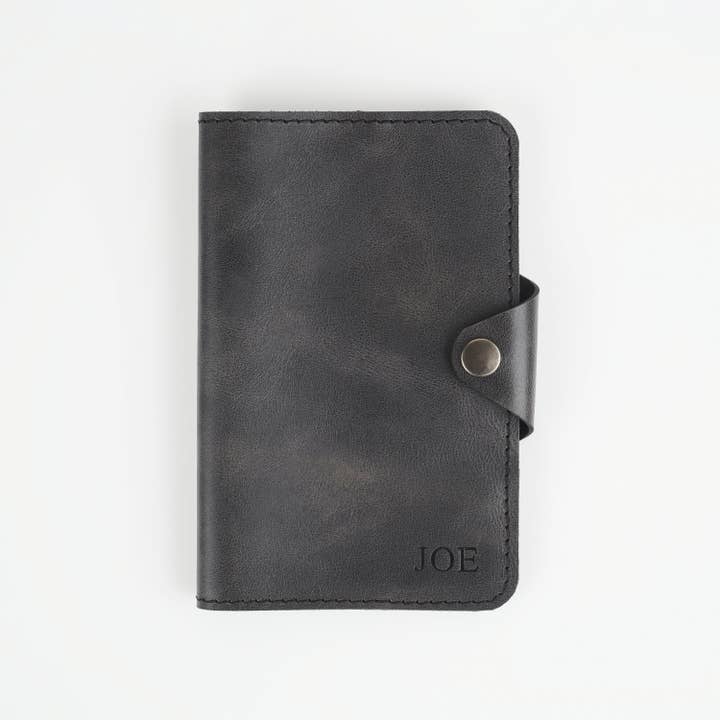 Derio Leather - Wholesale Sporting Accessories - Personalized Leather Golf Scorecard and Yardage Book Holder5