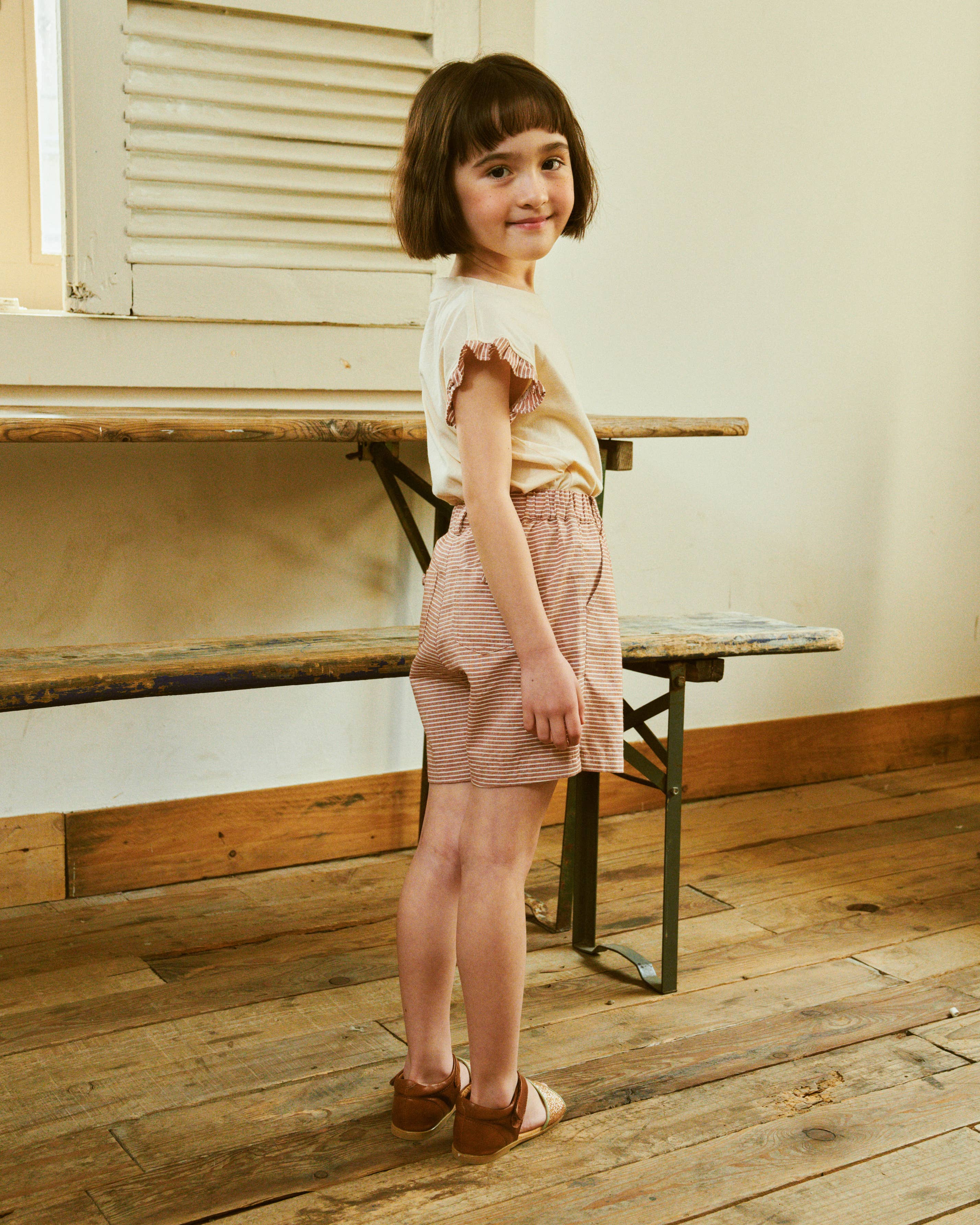 ToTo Heros - Wholesale T-Shirt - Kids - Ruffle Sleeve Flower Embroidery T-Shirt8