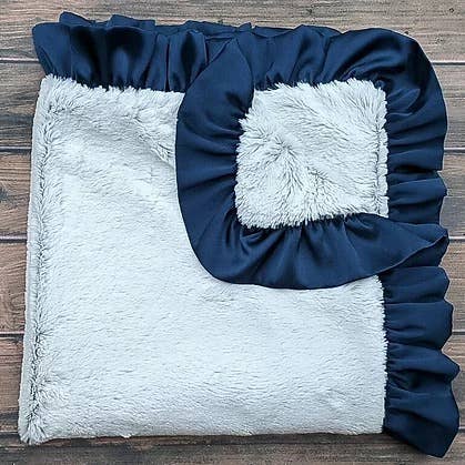 Nous Dem Boys pour la vente par Cuddle Couture