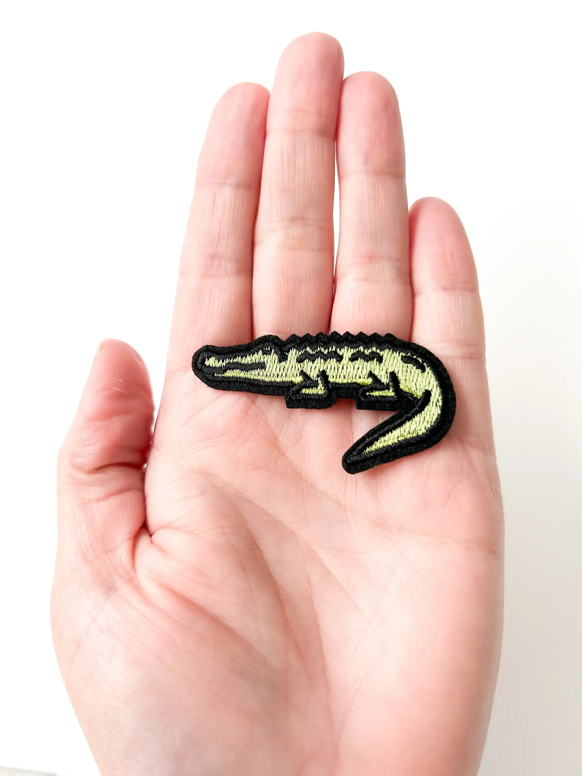 Field Trip Threads - Wholesale Patch - Alligator Embroidered Iron On Patch Green Crocodile2