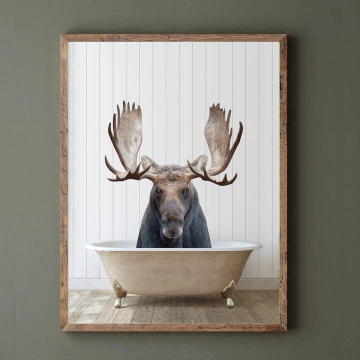 Elch in der Badewanne B für den Großhandel von Lettered & Lined