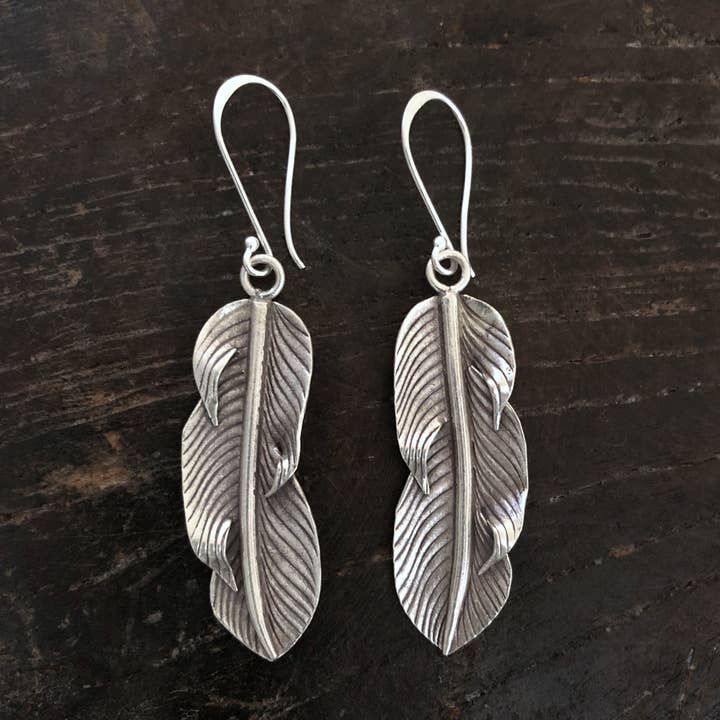 E28 - Brincos de penas por atacado de Anantara