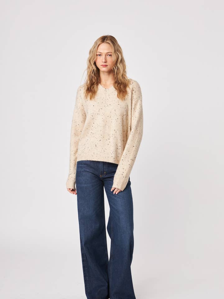 Pull ras du cou Charlie pour la vente par NIBI MTK