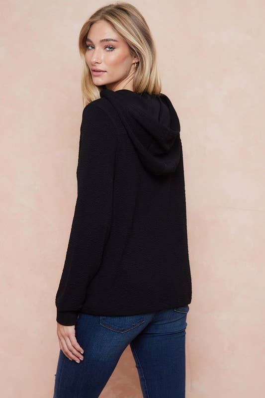 Doe and Rae – Engroshandel Hoodie – Kvinder – Knappet tekstureret hættetrøje m/løbegang - 10092J2