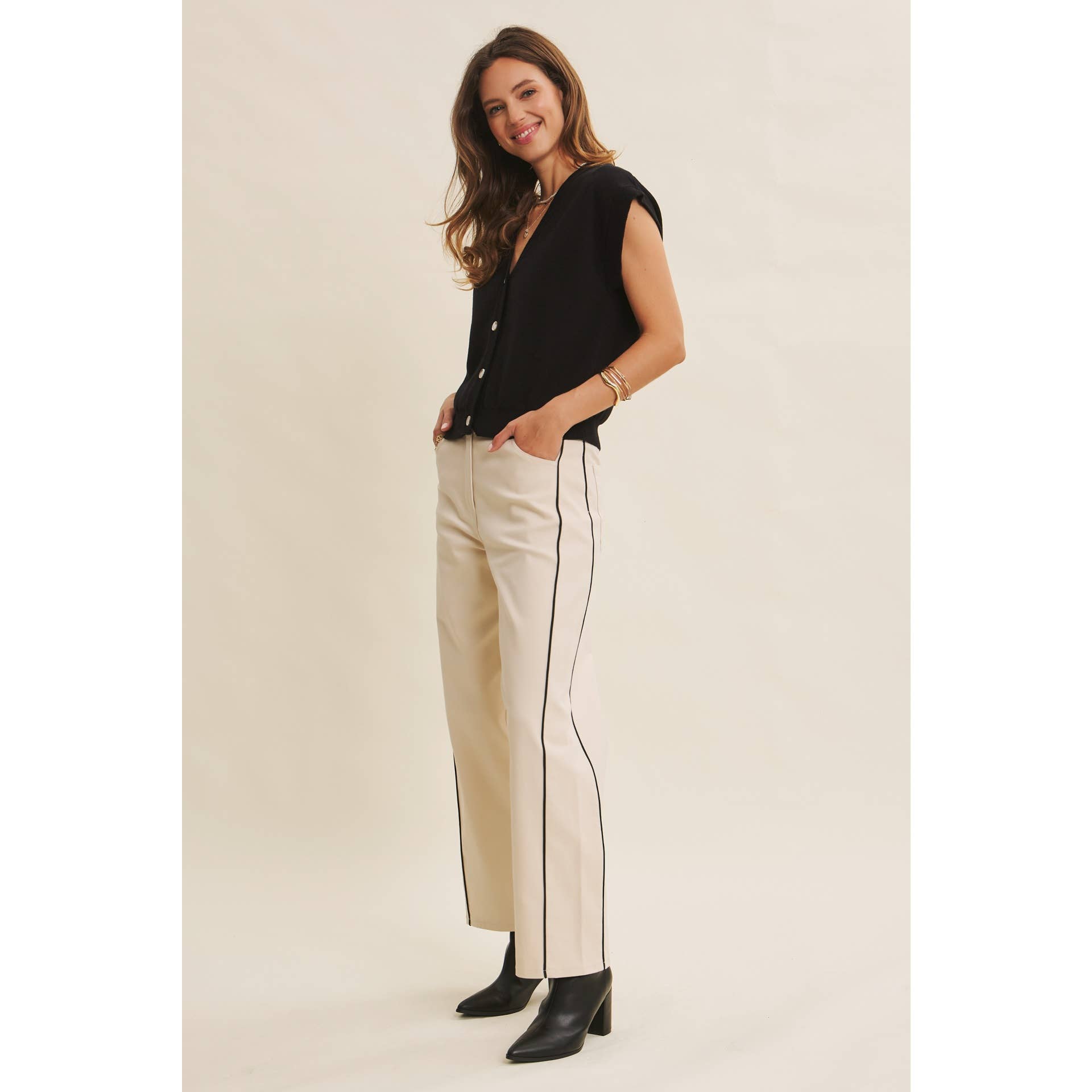 in february - Wholesale Pants - Women's - CLASSIC MEETS ELEVATED CAUSUAL PIPED TWILL BARREL-LEG PANTS38