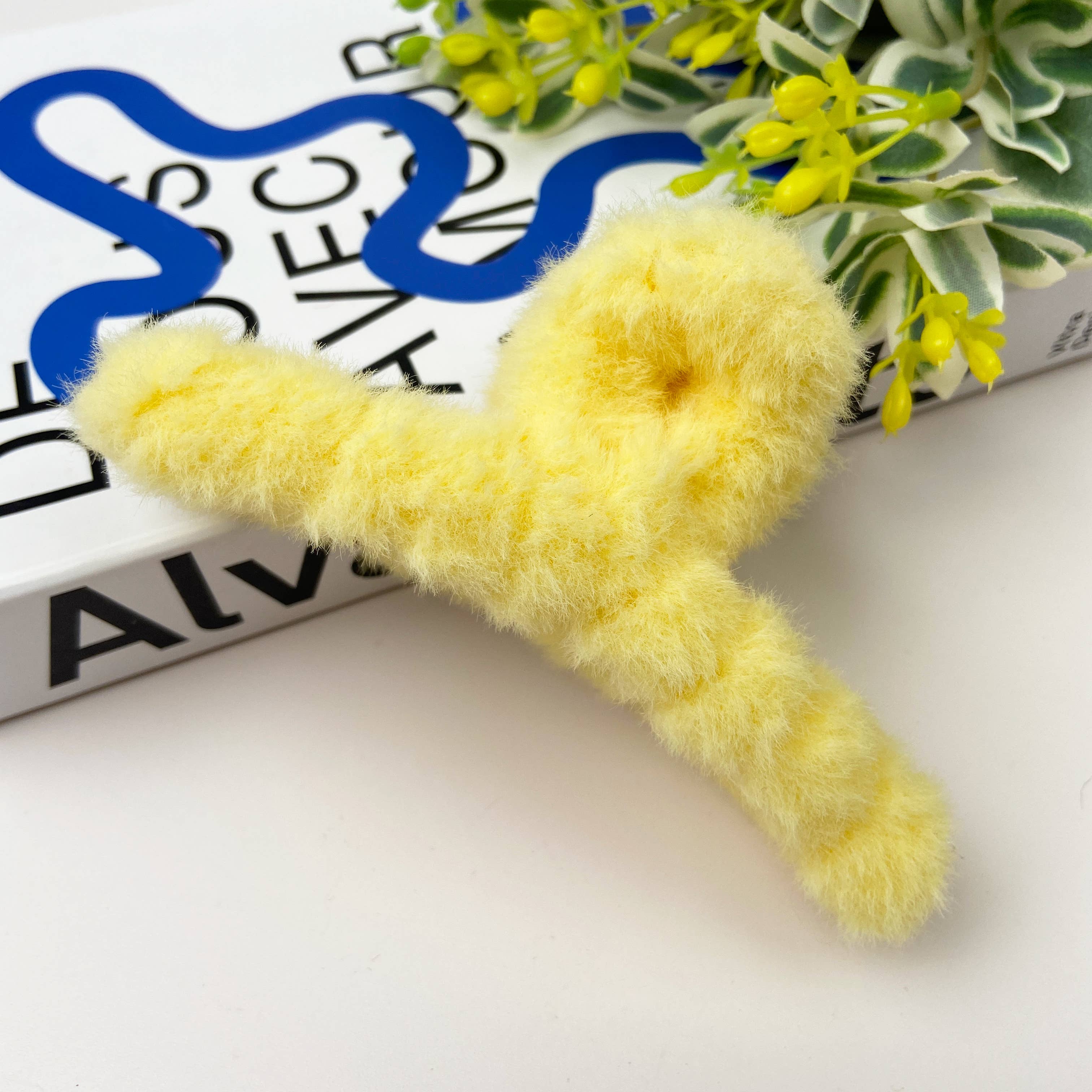 TheDivaSoap – Großhandel Haarclip – Damen – Einfarbige Haarspange aus Plüsch Herbst-Winter9