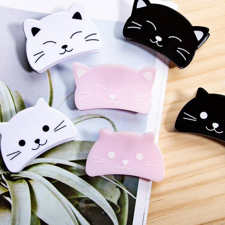 Playful Cat Shaped Acrylic Hair Claws for wholesale by Tourtiwi