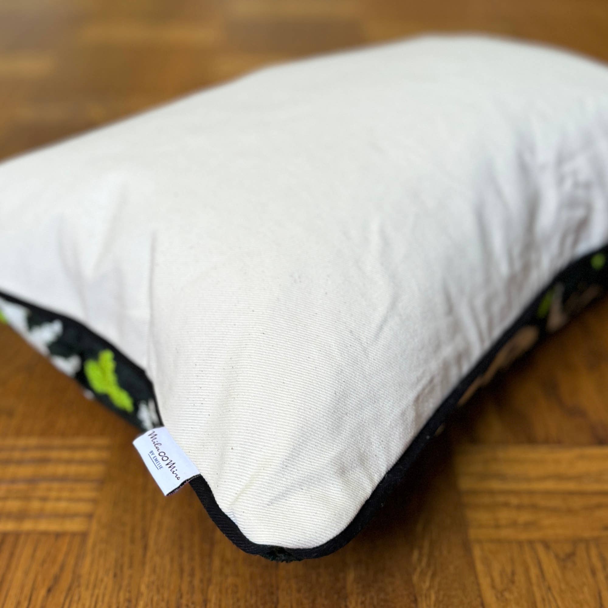 Mila∞Miro by Emelie - Venta al por mayor Funda de cojín - Cojín Velvet Ikat Pistacho | Almohada Velvet Ikat Pistacho3