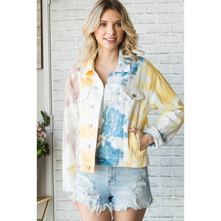 Bianco/Giallo Giacca in denim da camionista classica con stampa tie-dye in vendita all'ingrosso su Faire1