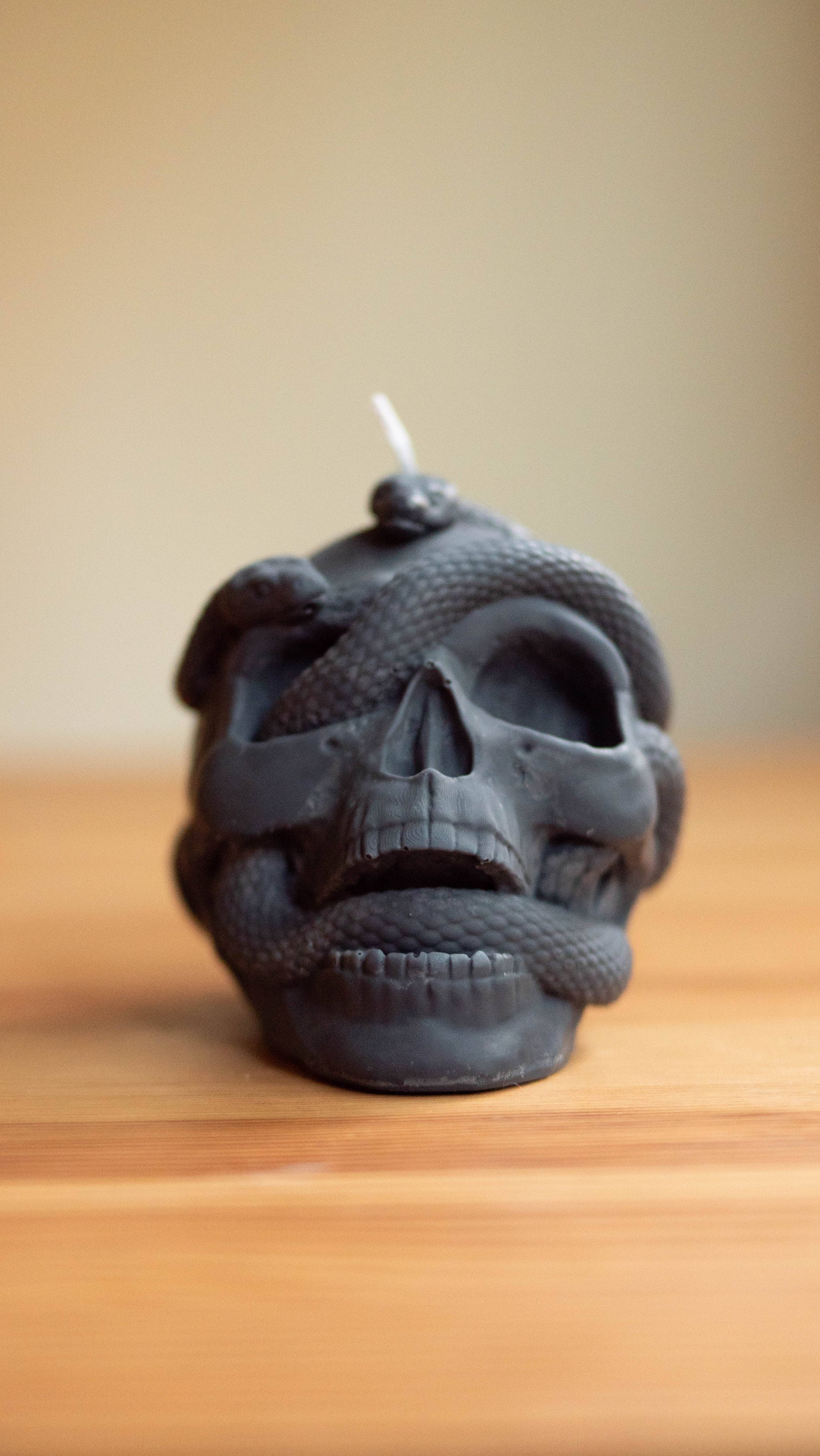 Sapphic Dreams - Wholesale Novelty Candle - Skull Candle4