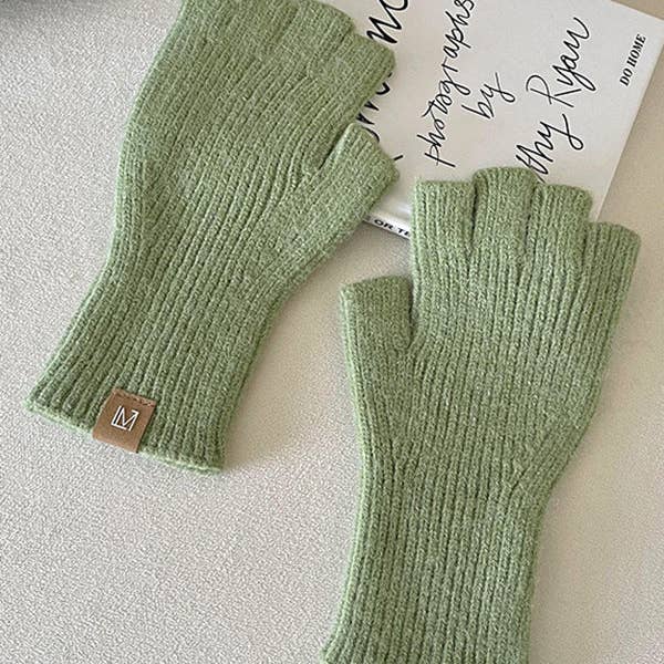 UZ Wholesale Store – wholesale Gloves – Women's – Keep Warm Velvet Gloves Accessories2